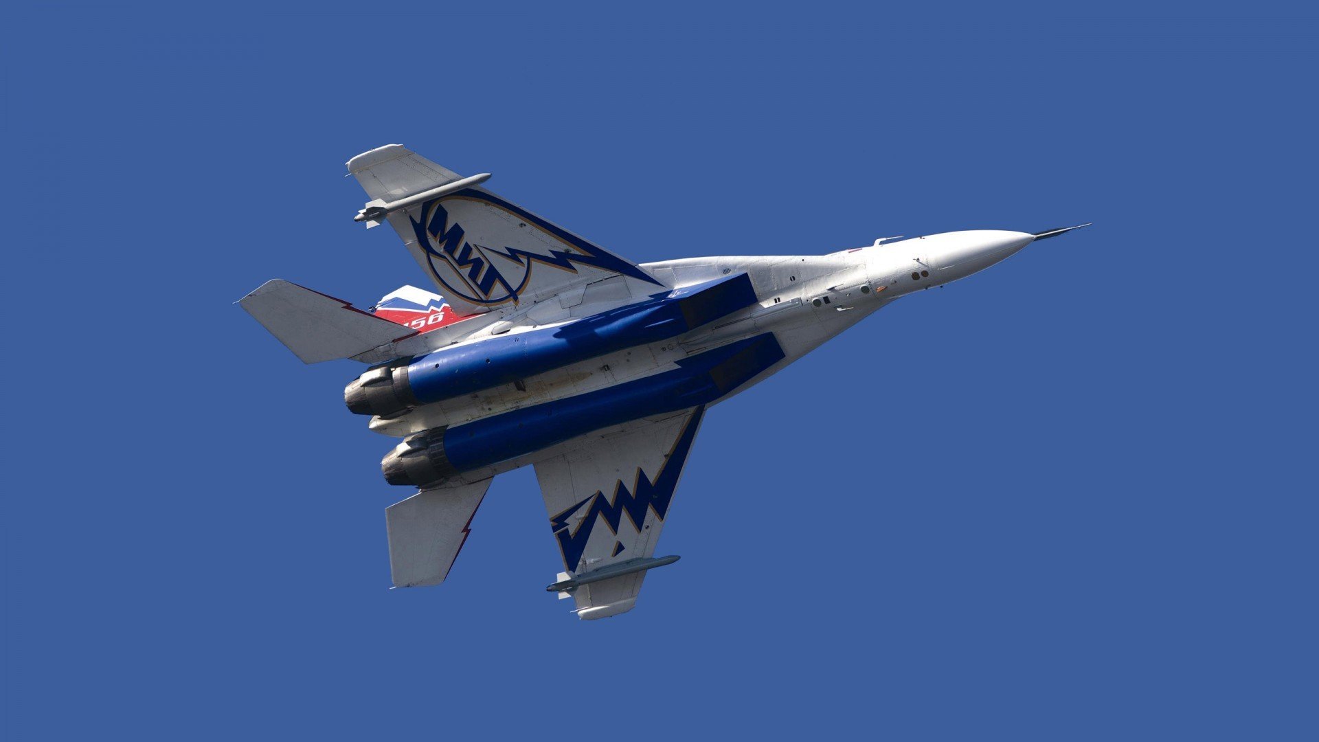 勒沃库森边路进攻速度成制胜法宝,勒沃库森对战