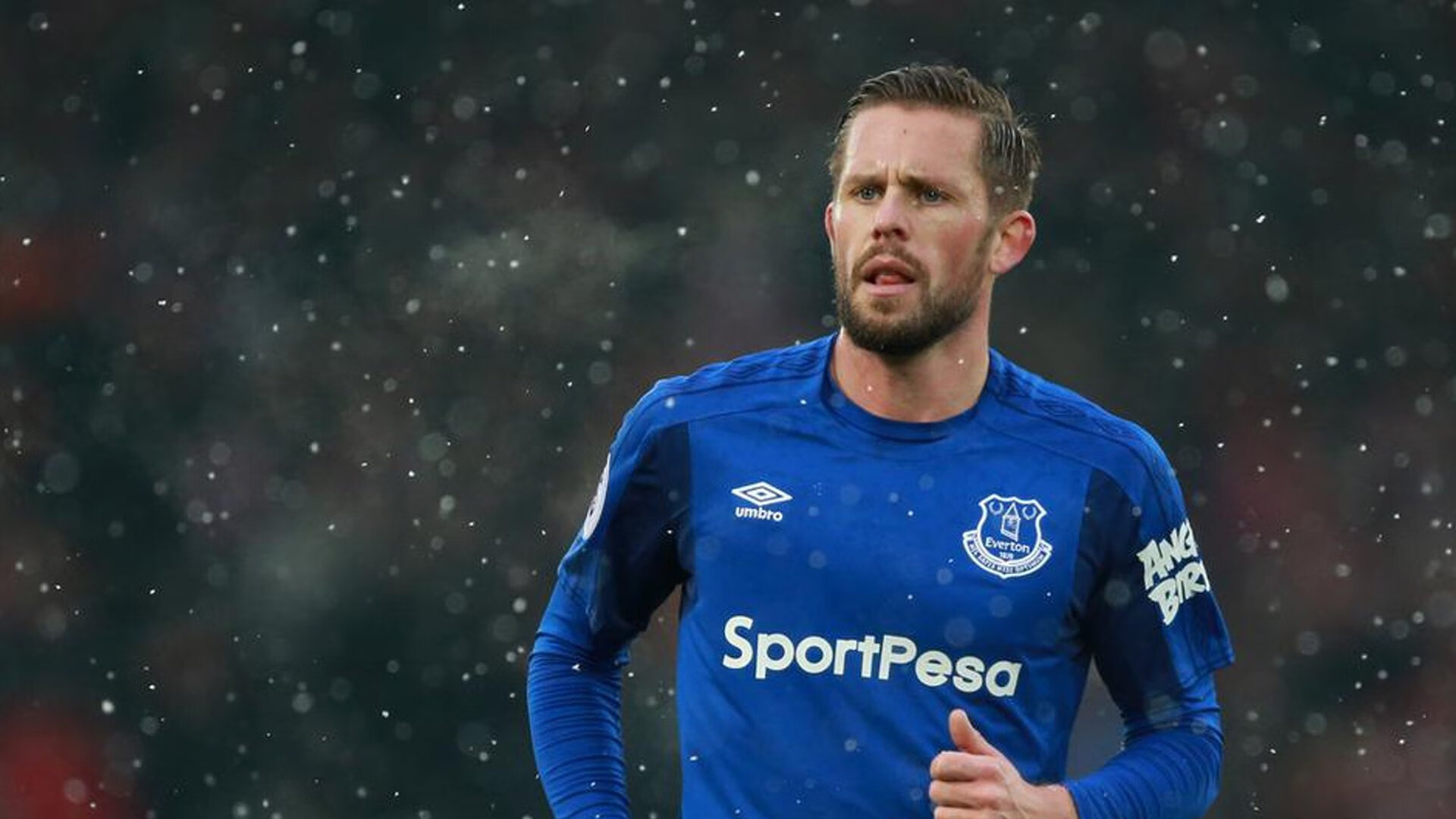 姆巴佩梅开二度皇马西甲四球横扫巴伦西亚,皇马签下姆巴佩